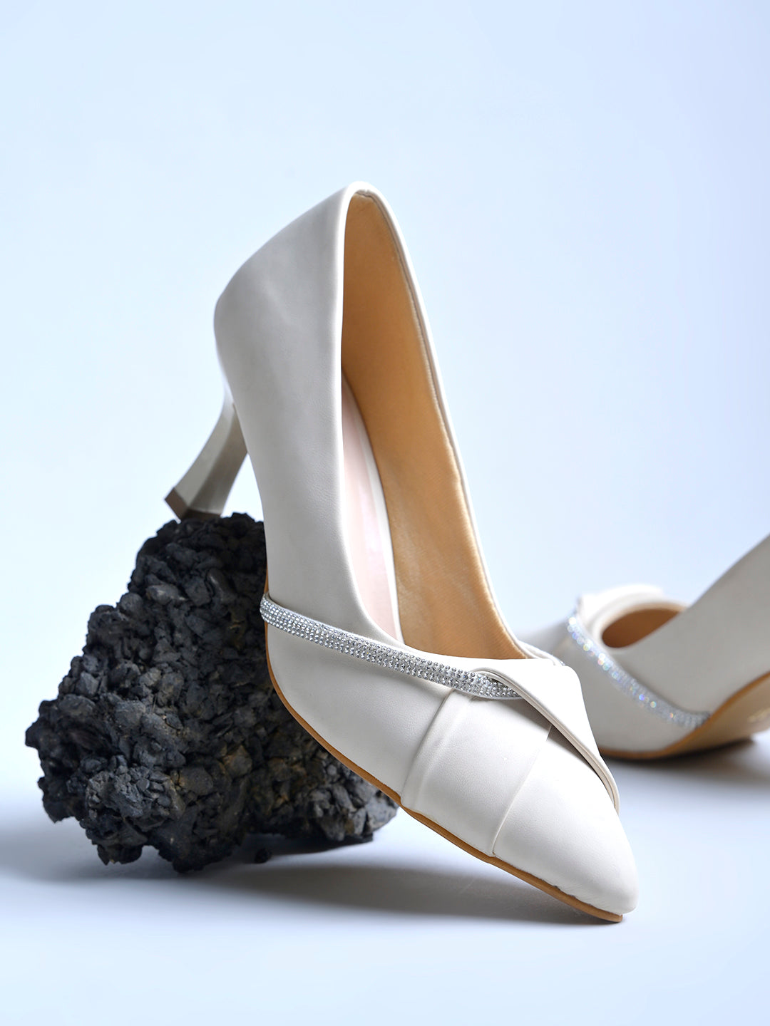 Sophisticated Matte Cream Pointed-Toe Heels – Elegant Kitten Heels with Rhinestone Detail