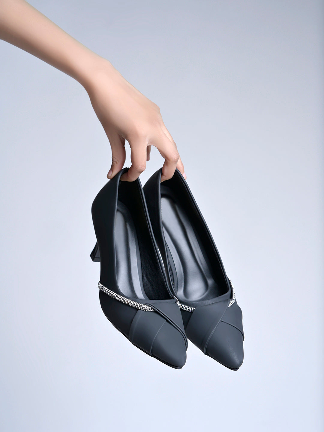 Sophisticated Matte Black Pointed-Toe Heels – Elegant Kitten Heels with Rhinestone Detail