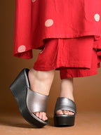 Women's Elegant Grey Wedge Sandals – Glamorous Metallic Platform Slides